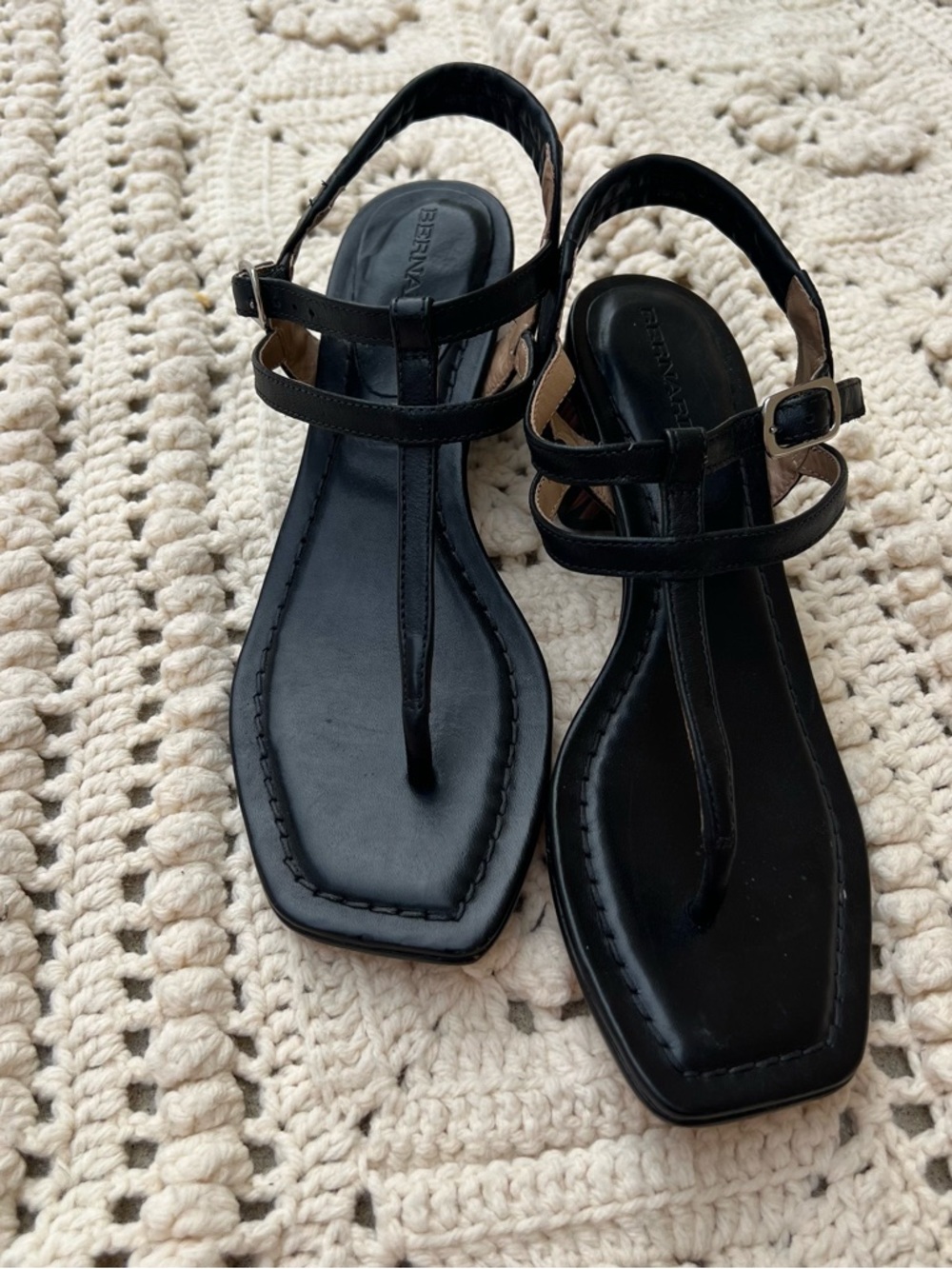 Black Women's T-Strap Slingback Leather Sandals